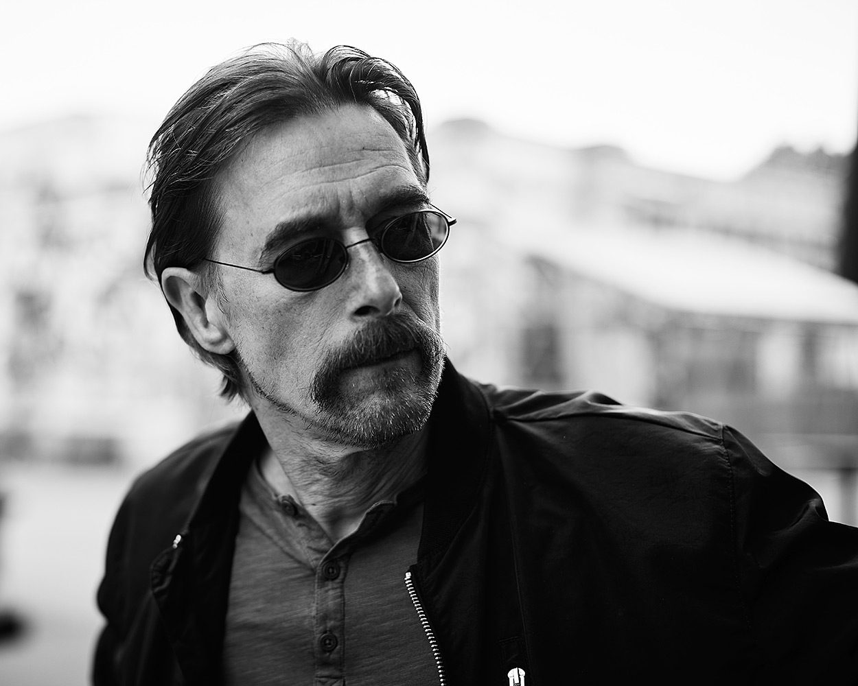 Portrait Fotografie Schauspieler Christian Holzmann, Schwarz Wei&szlig;, Dominique Hammer Fotograf Wien