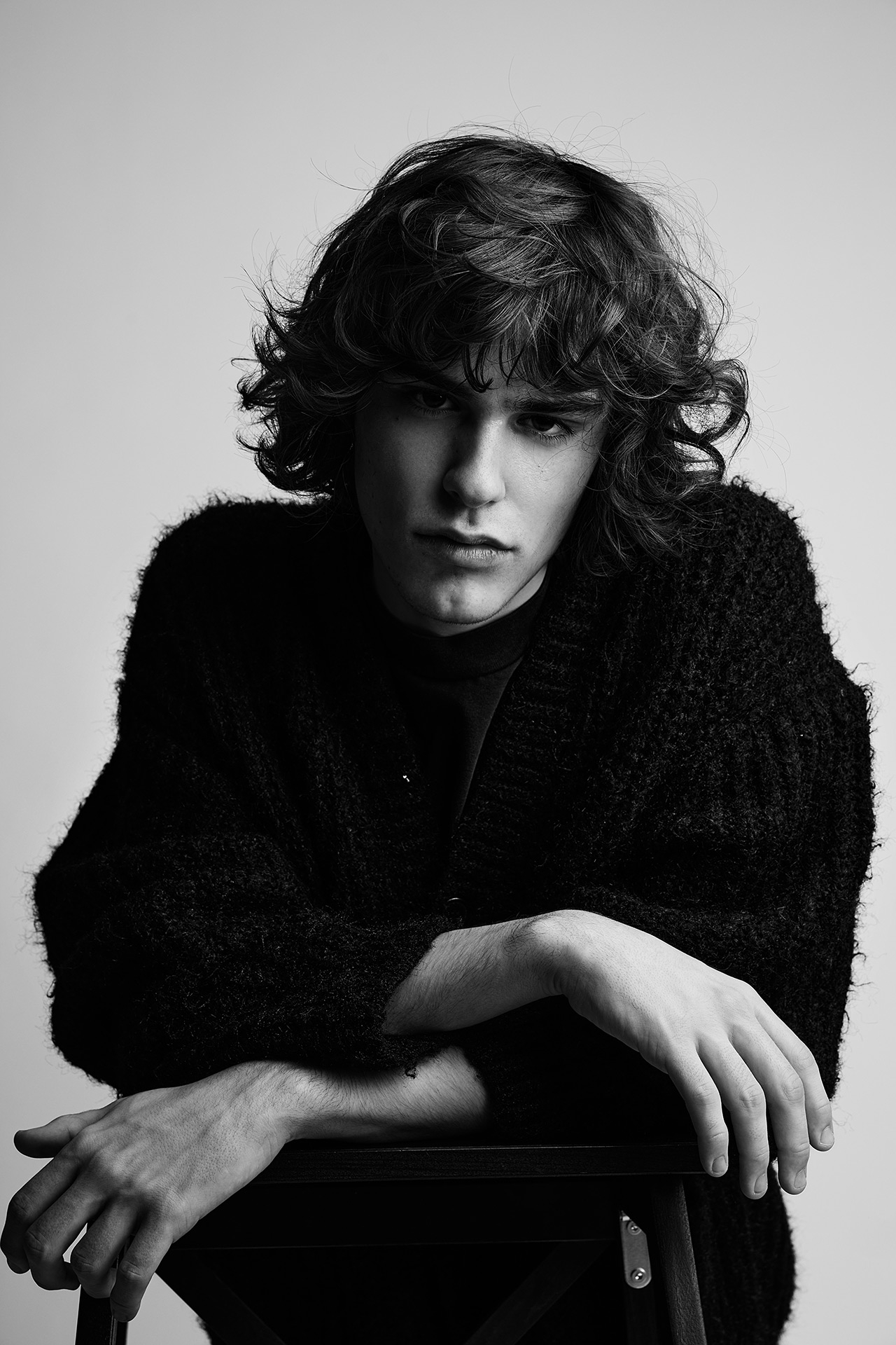 Fashion Editorial Fotografie Model Matthias von Reload Models, Schwarz Wei&szlig;, Dominique Hammer Fotograf Wien