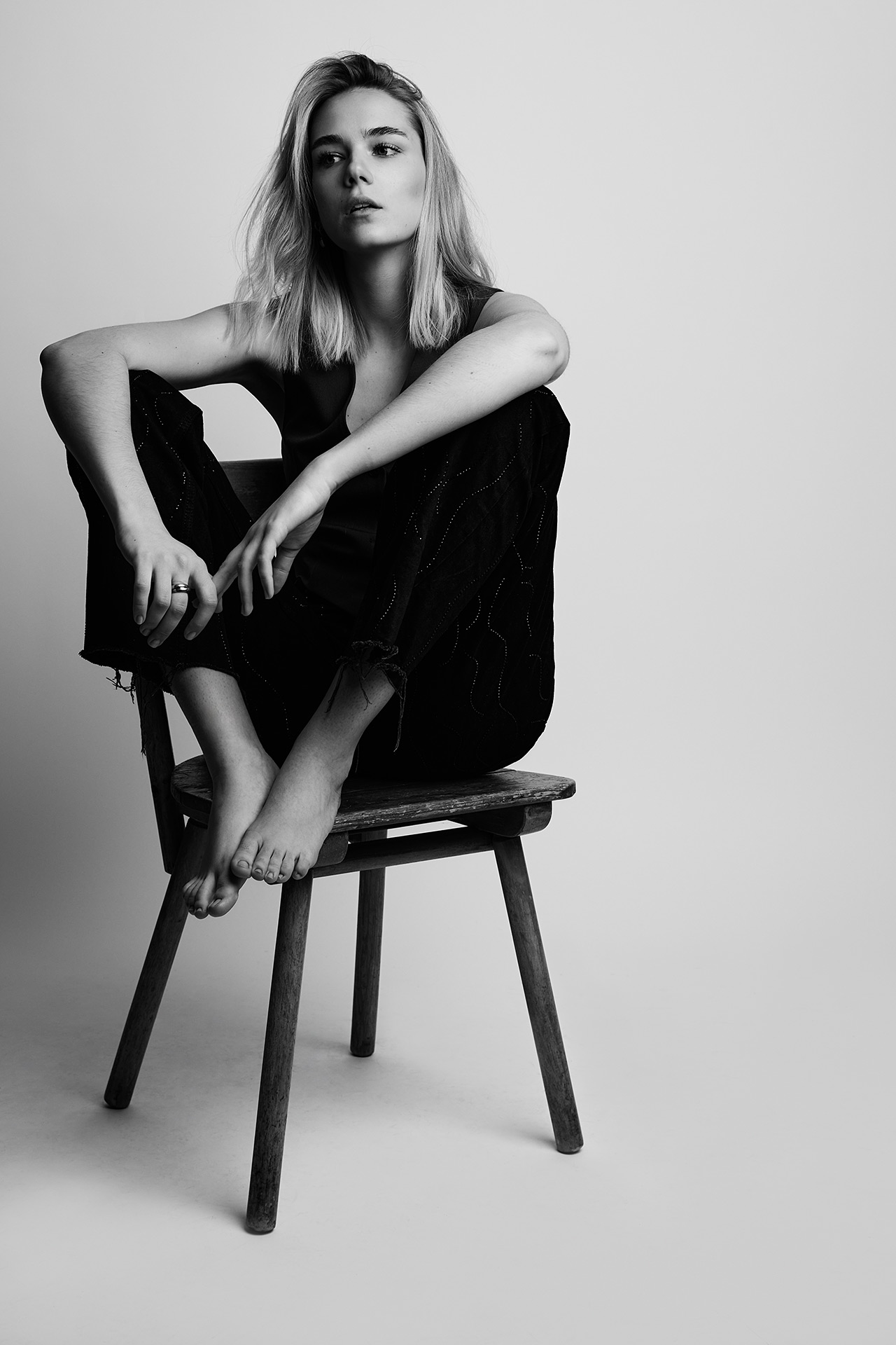 Portrait Editorial Fotografie Pia von Addicted 2 Models, Schwarz Wei&szlig;, Dominique Hammer Fotograf Wien