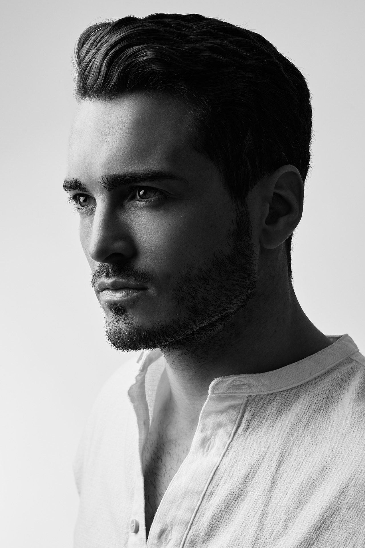 Portrait Editorial Fotografie Andreas von People 2 People Models, Schwarz Wei&szlig;, Dominique Hammer Fotograf Wien