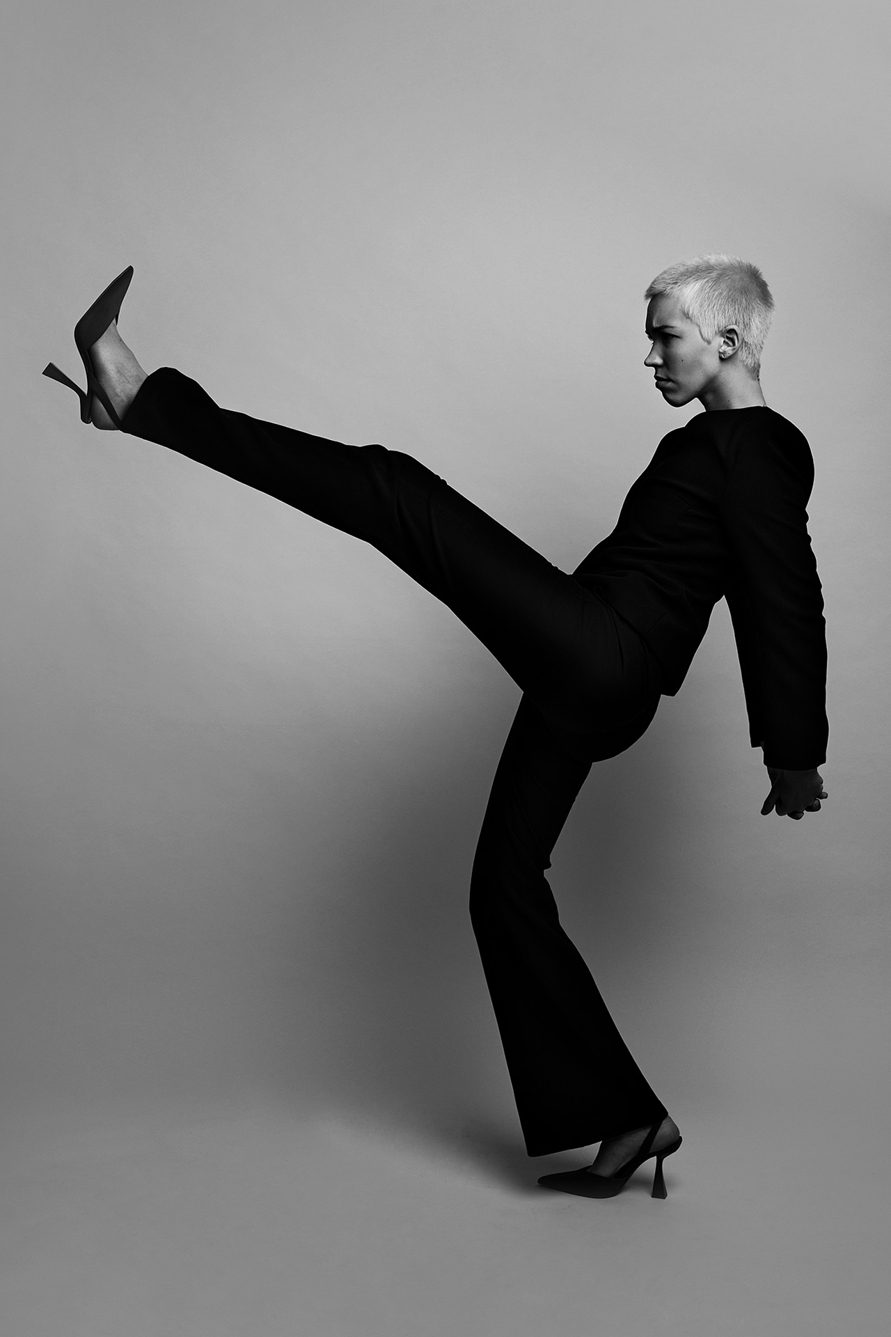 Fashion Editorial Fotografie Model Lena Marie, Schwarz Wei&szlig;, Dominique Hammer Fotograf Wien