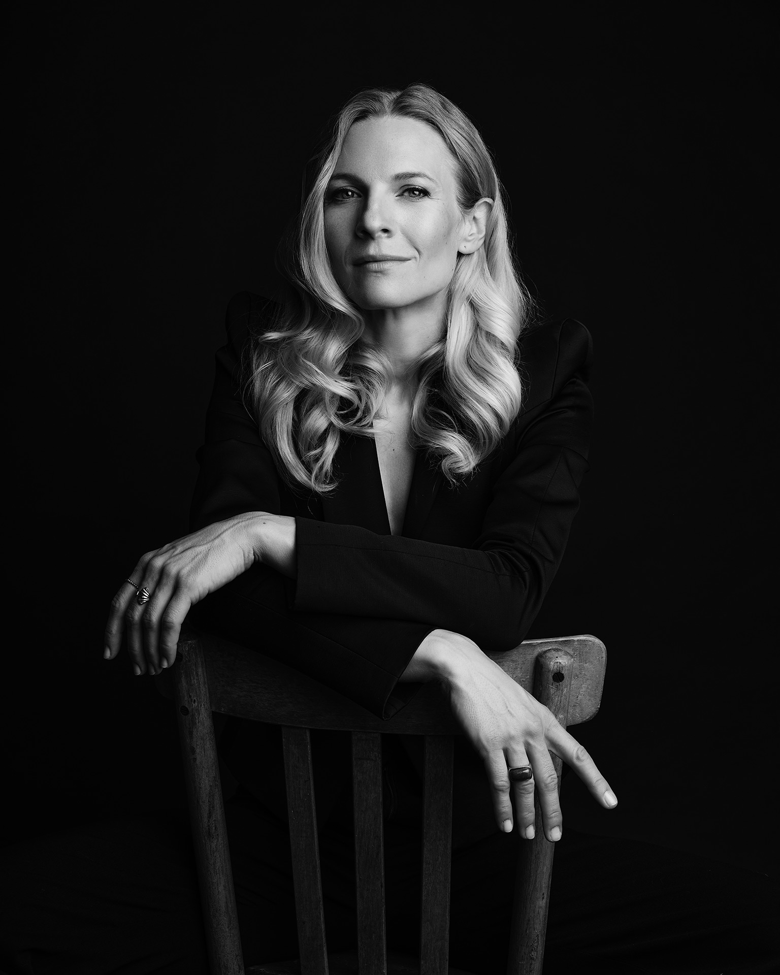 Portrait Fotografie Operns&auml;ngerin sarah Tuleweit, Schwarz Wei&szlig;, Dominique Hammer Fotograf Wien