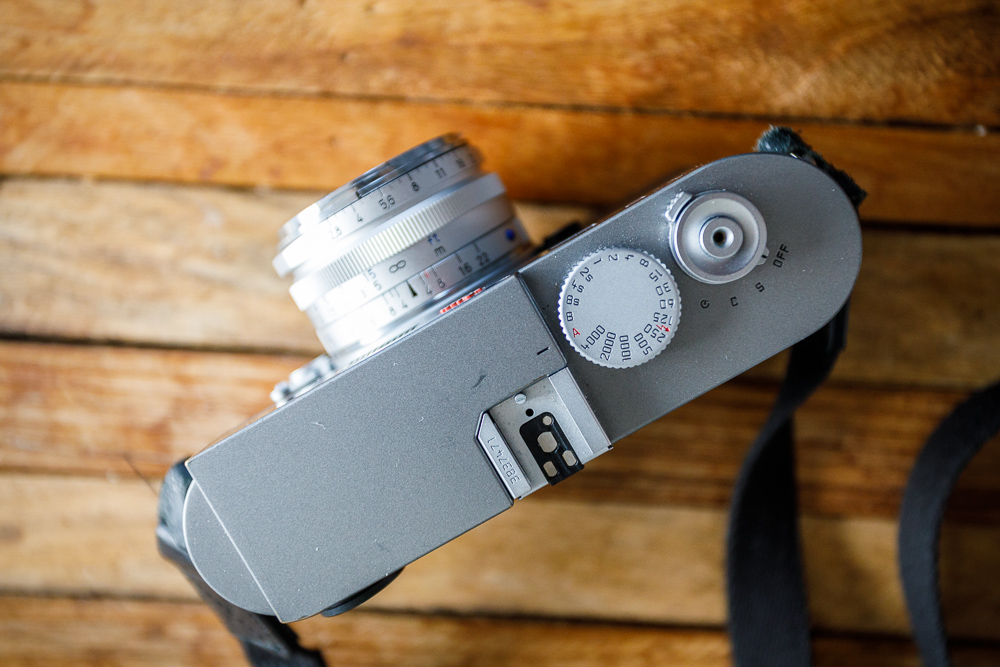 Die Leica M9 mit dem Zeiss 35mm C Biogon