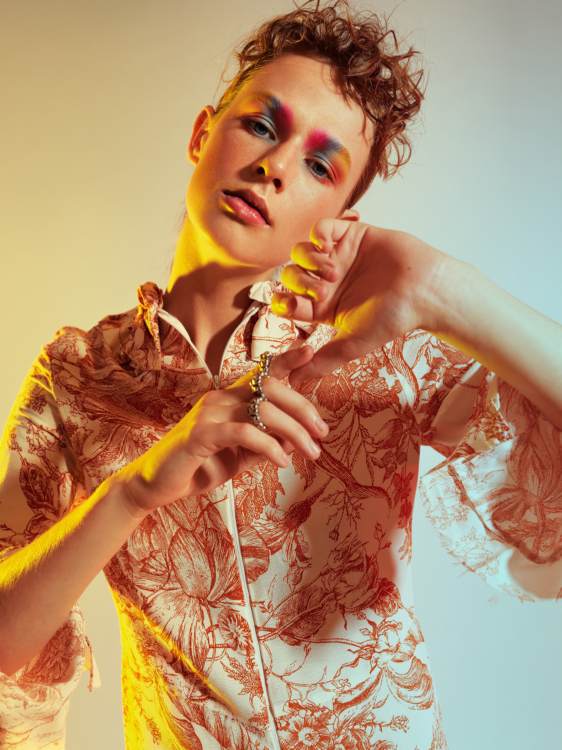 Fashion Editorial mit Iva, Make-Up: Sarah Bzoch, Fashion: Patrizia Narbon by Dominique Hammer Fotograf Wien