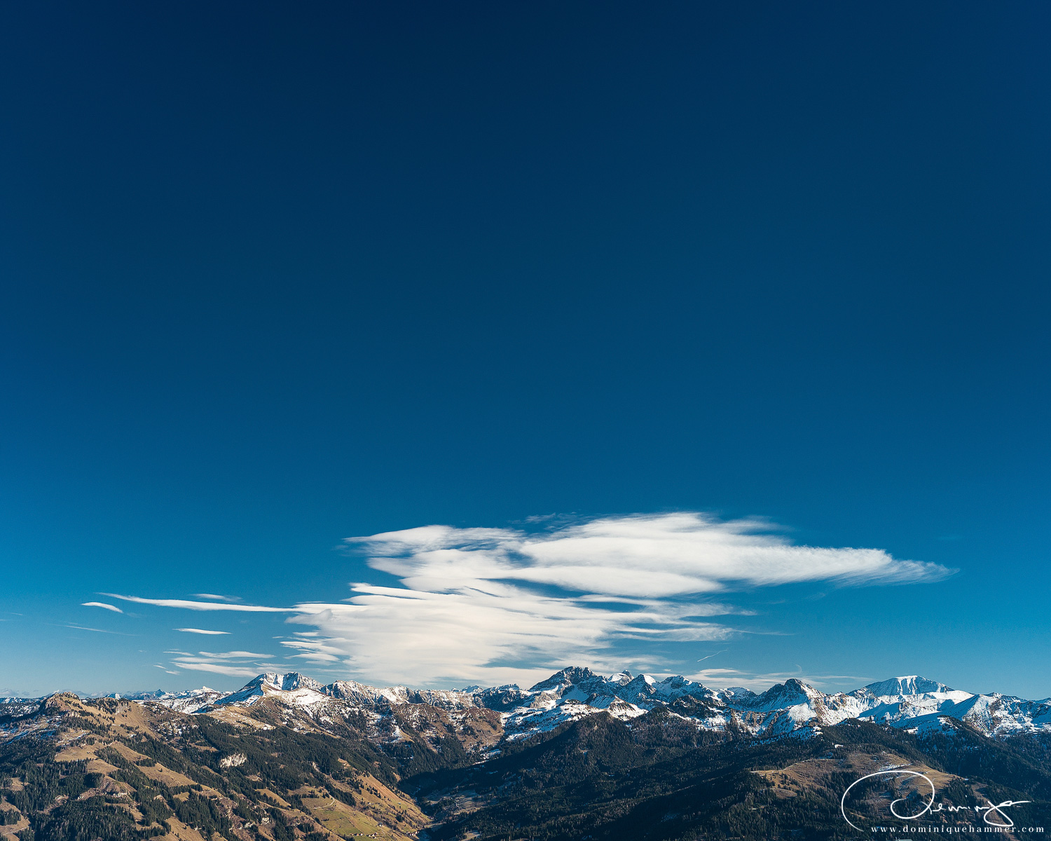 Blick auf die verschneiten Berggipfel nahe der Schlossalm, Bad Gastein von Fotograf Dominique Hammer